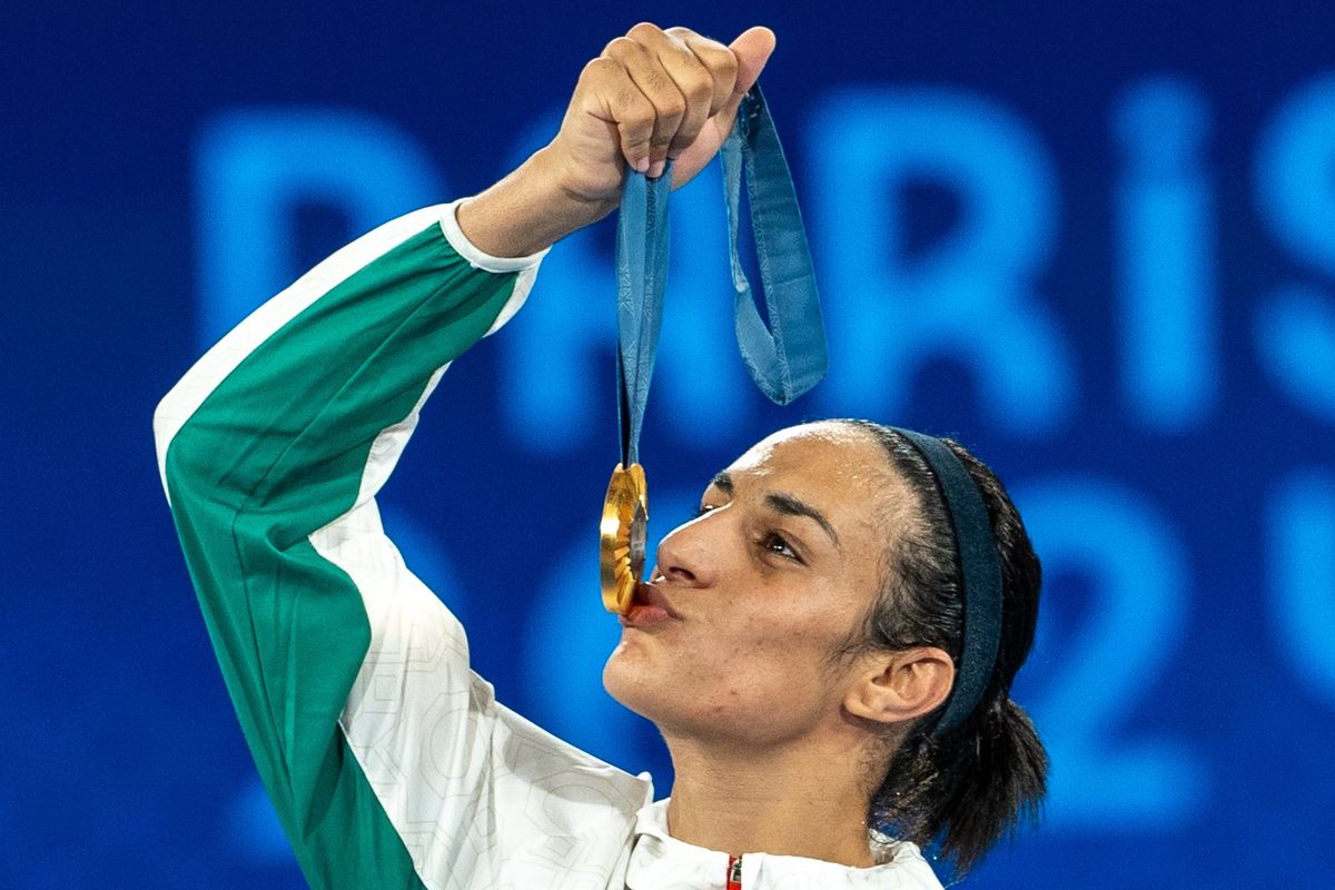 L’allenatore di Khelif svela il mistero: «Problemi con ormoni e cromosomi»