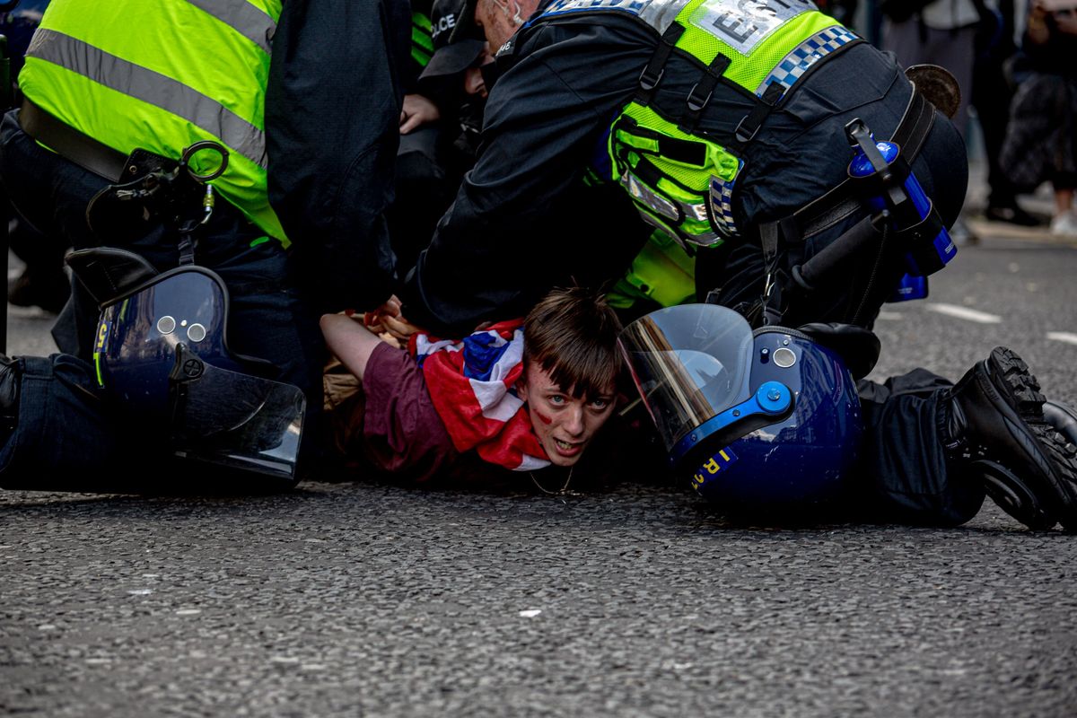 L’allarme di Farage: «Libertà di parola mai così in pericolo in Gran Bretagna»
