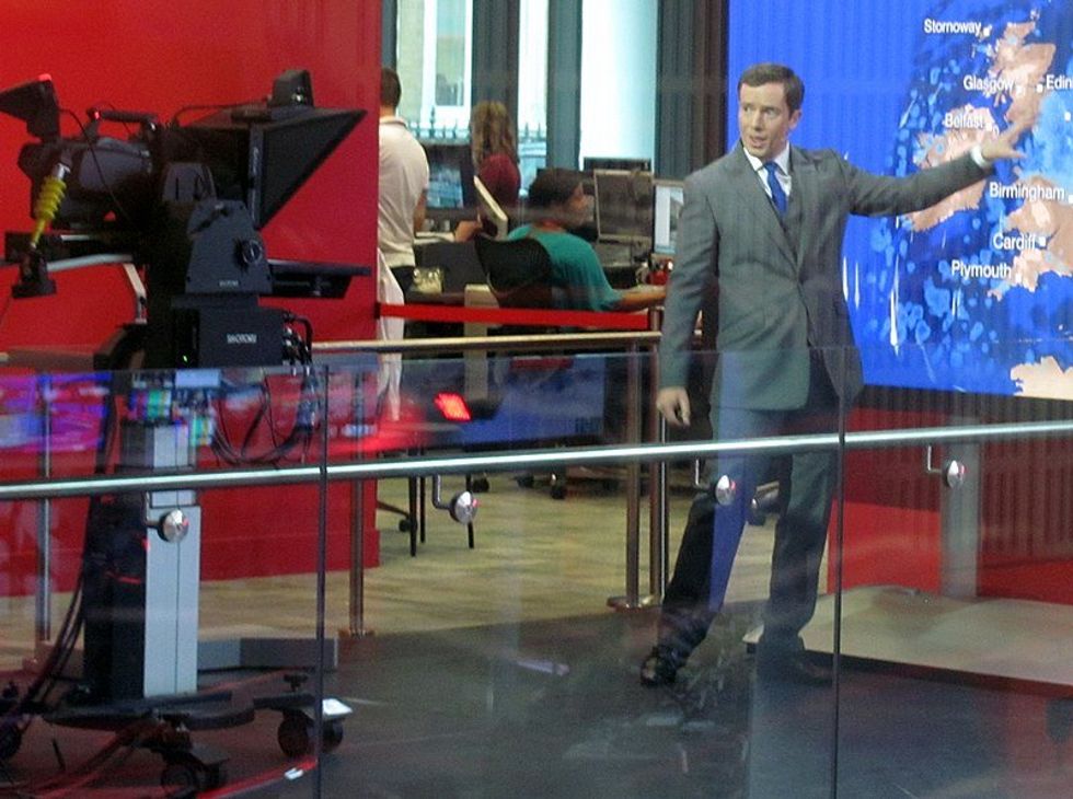 Weatherman had 2 panic attacks on live TV and people are praising him for how he handled them