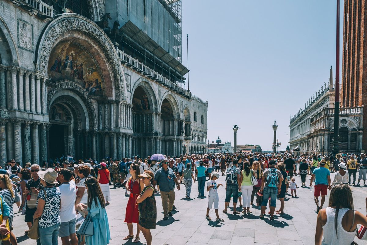 È un errore alzare la tassa di soggiorno. L’Italia ha bisogno d’incentivare i turisti