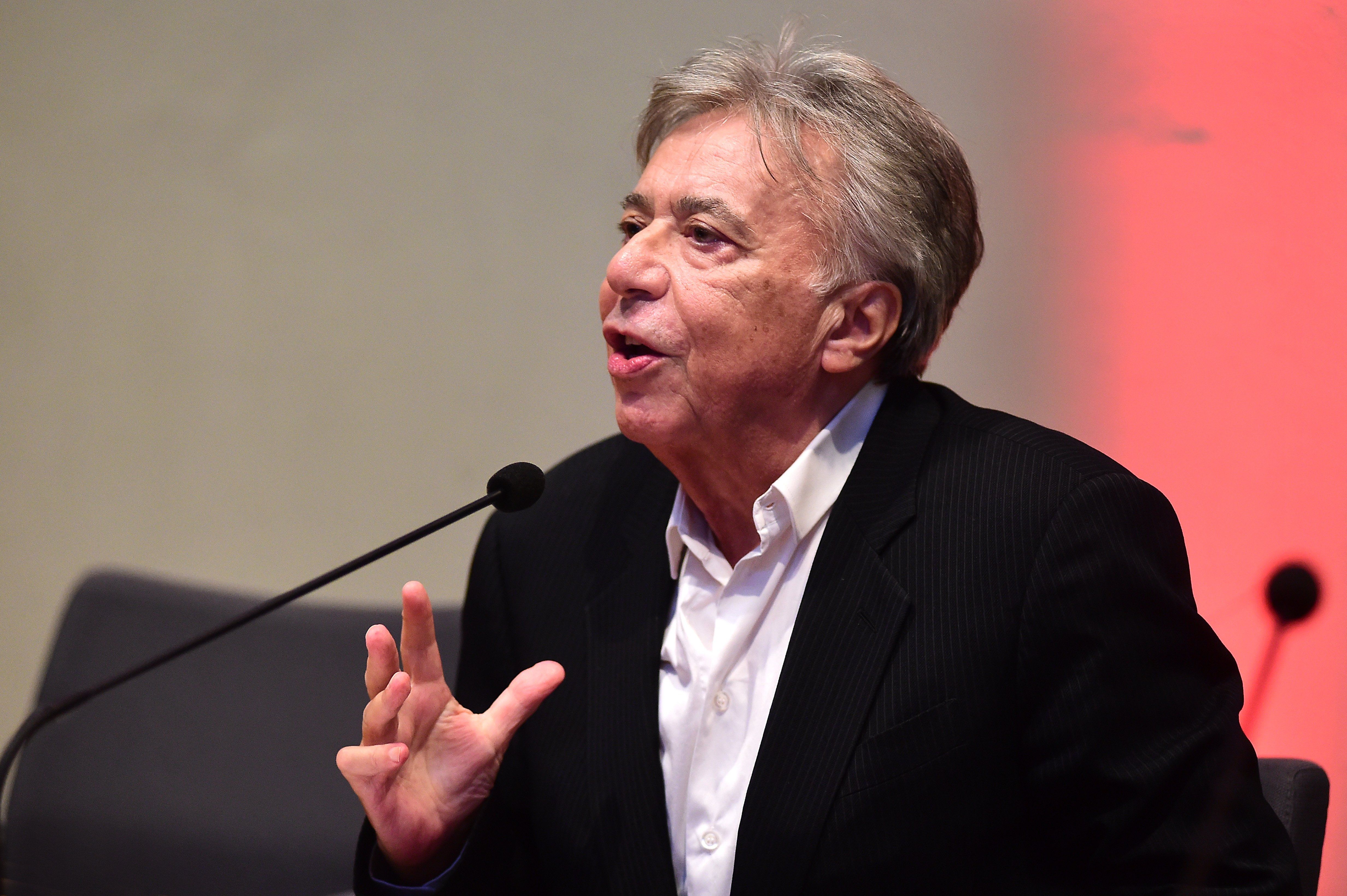 «Occidente in guerra: il pluralismo muore e tutto è propaganda»