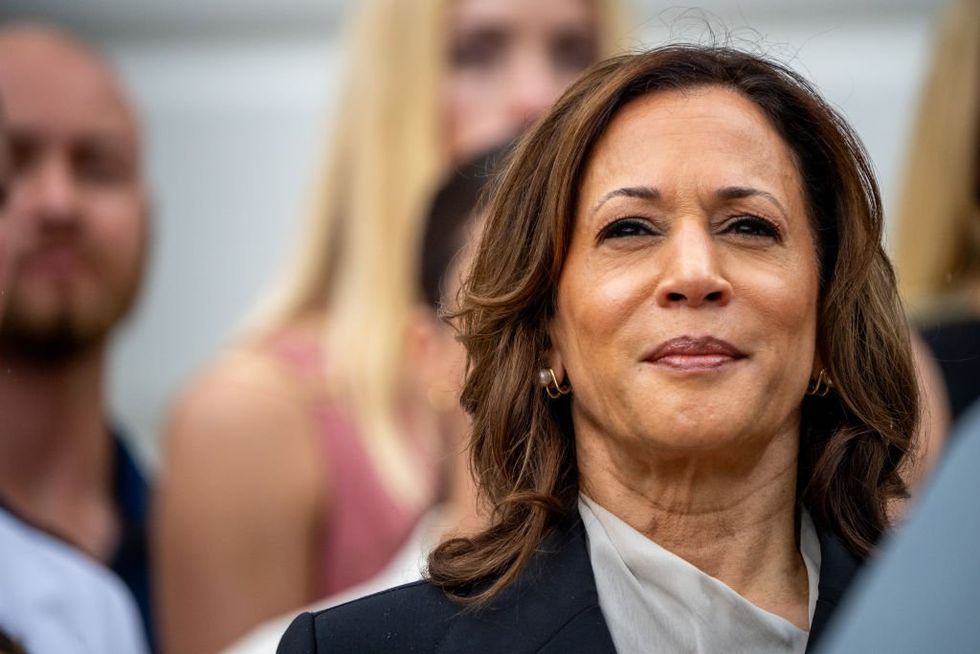 Kamala Harris claims she's able to fix the economy.