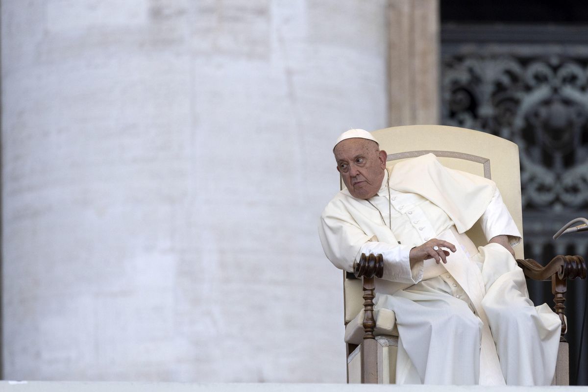 Bergoglio manda all’inferno chi vuol bloccare i migranti