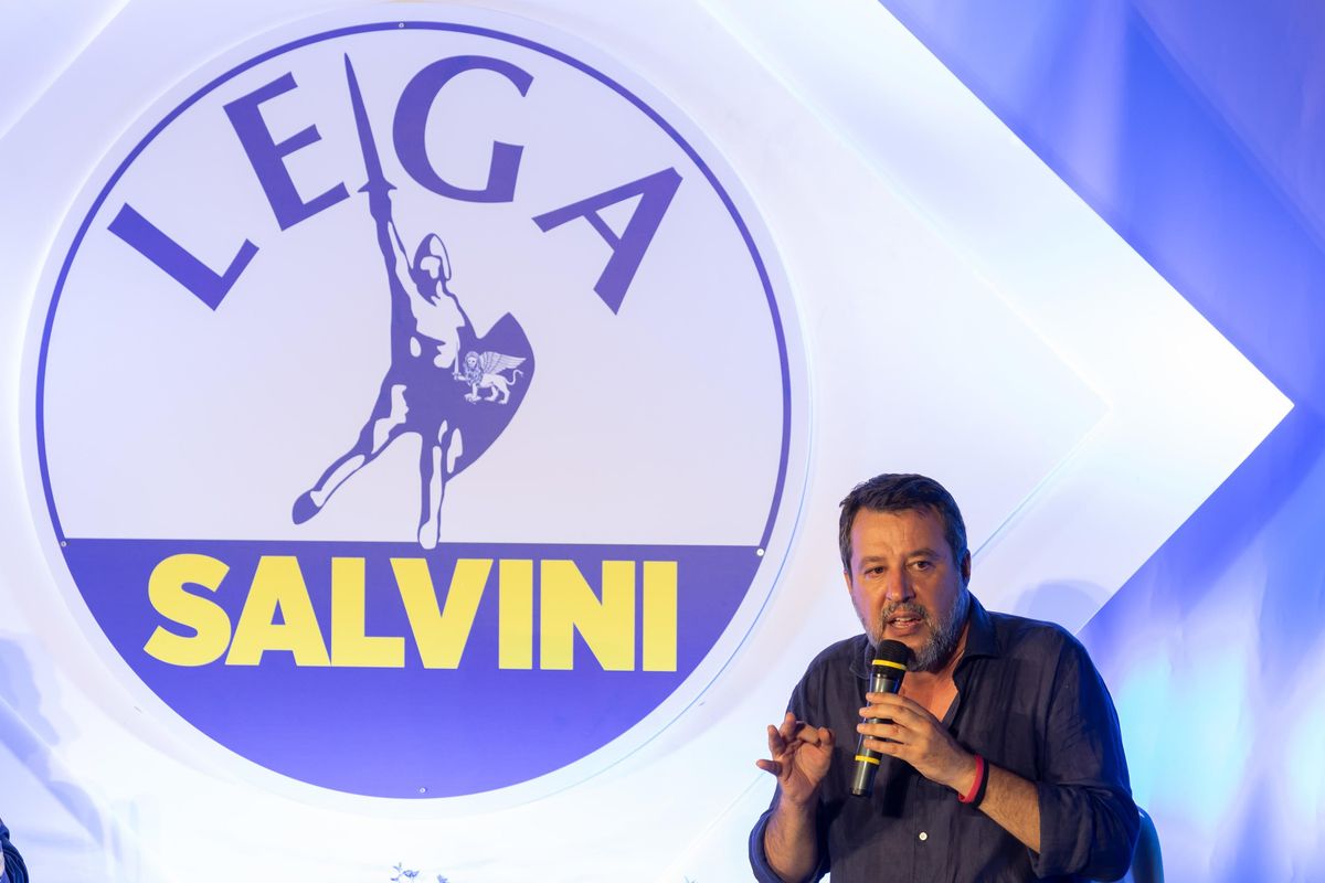 La Lega non porge l’altra guancia: «Quanti stranieri ospiterà la Cei?»