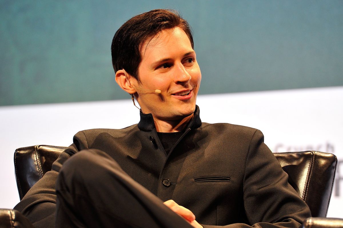Macron voleva Telegram a Parigi. Durov accusato pure di violenza