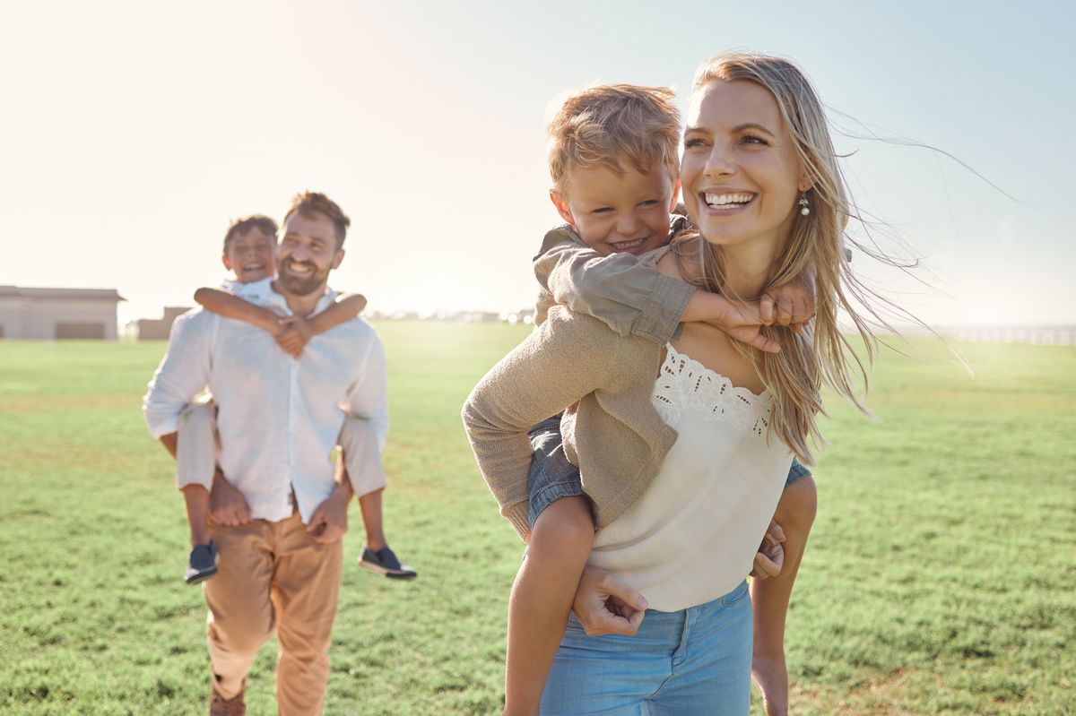 Casa, figli e basta col femminismo. Torna l’orgoglio di essere moglie