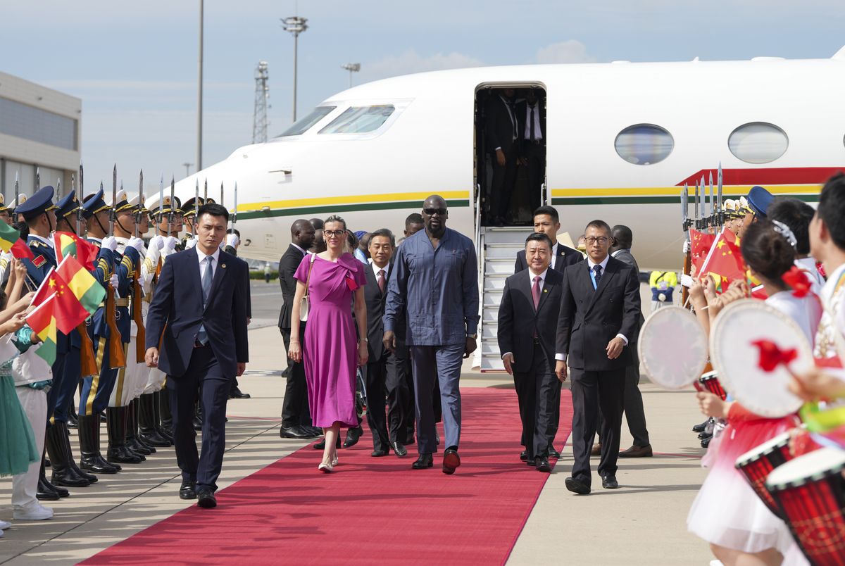 Lauriane Doumbouya, die mysteriöse französische First Lady von Guinea ...