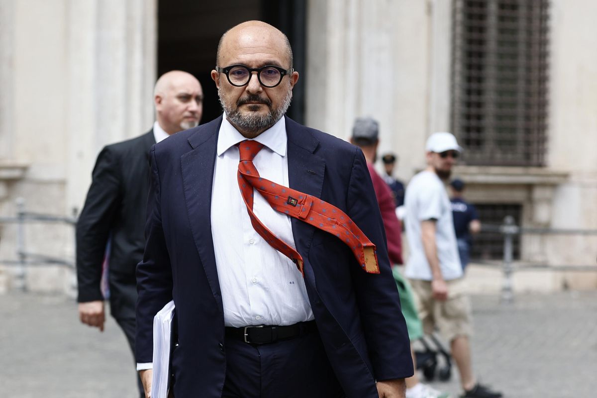 Il futuro di Sangiuliano appeso all’estratto conto