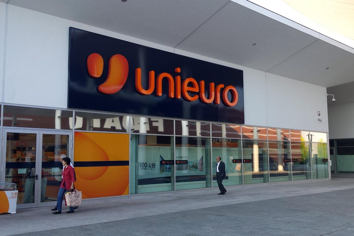 Prezzo, occupazione e Antitrust. I dubbi sull’Opa di Parigi su Unieuro
