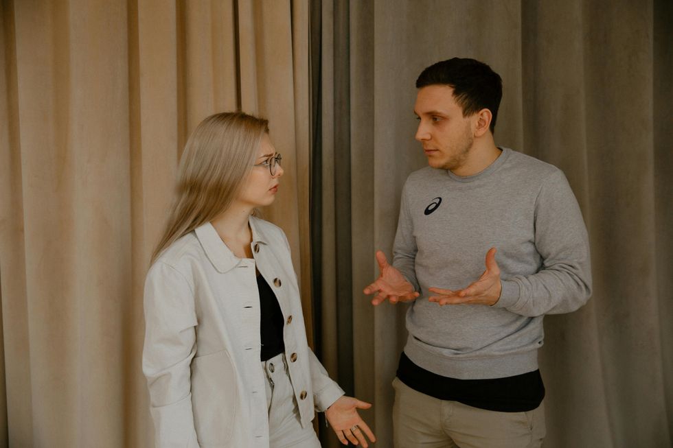 Myth-destroying therapist explains why it's 'loving' for couples to go to bed angry