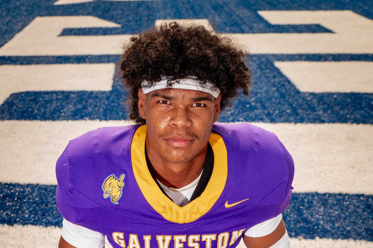 HOMETOWN HERO: Five-Star Williams dedicating senior season to Galveston Ball
