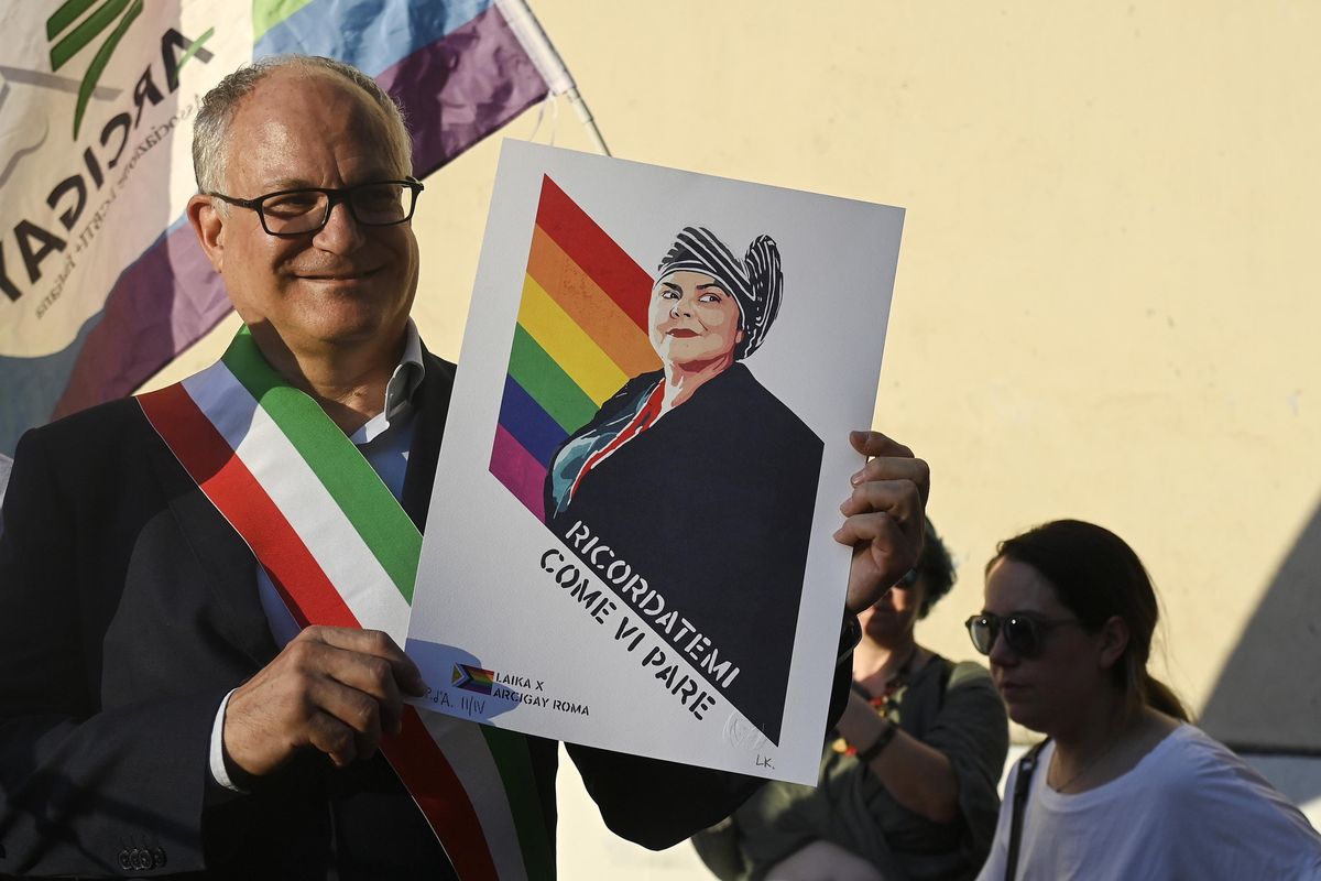Roma brucia ma Gualtieri non suona neppure la cetra
