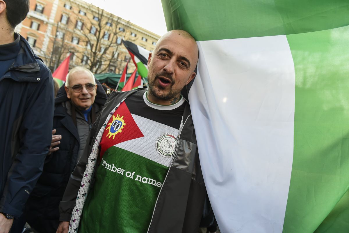 Il nuovo Pci elenca i bersagli pro Israele. E nella lista nera sbuchiamo anche noi