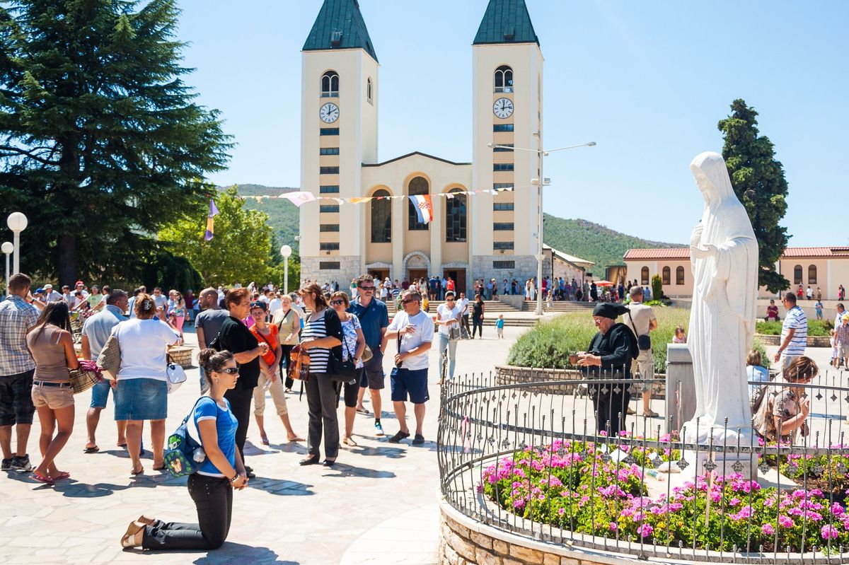 Francesco «sdogana» Medjugorje. Riconosciuti i suoi frutti spirituali