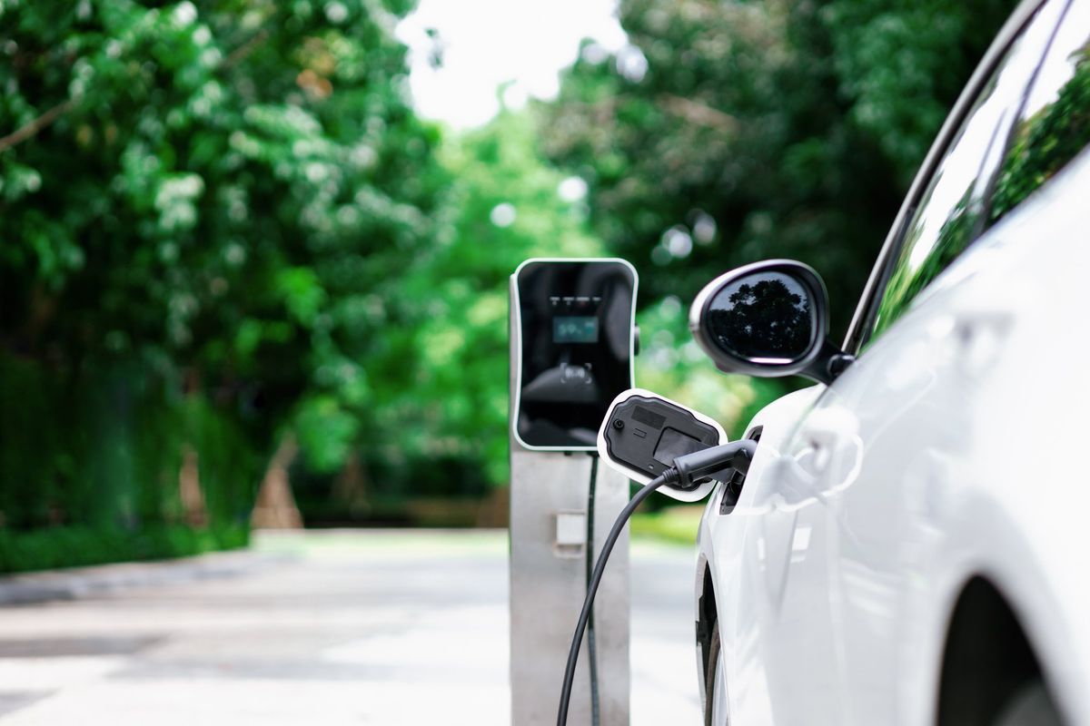 Crescono i dubbi sull’auto elettrica. A rischio gli obiettivi del Green deal