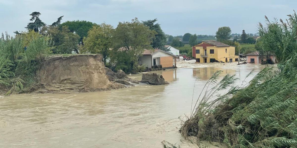 Così han spostato  i soldi per il fiume esondato