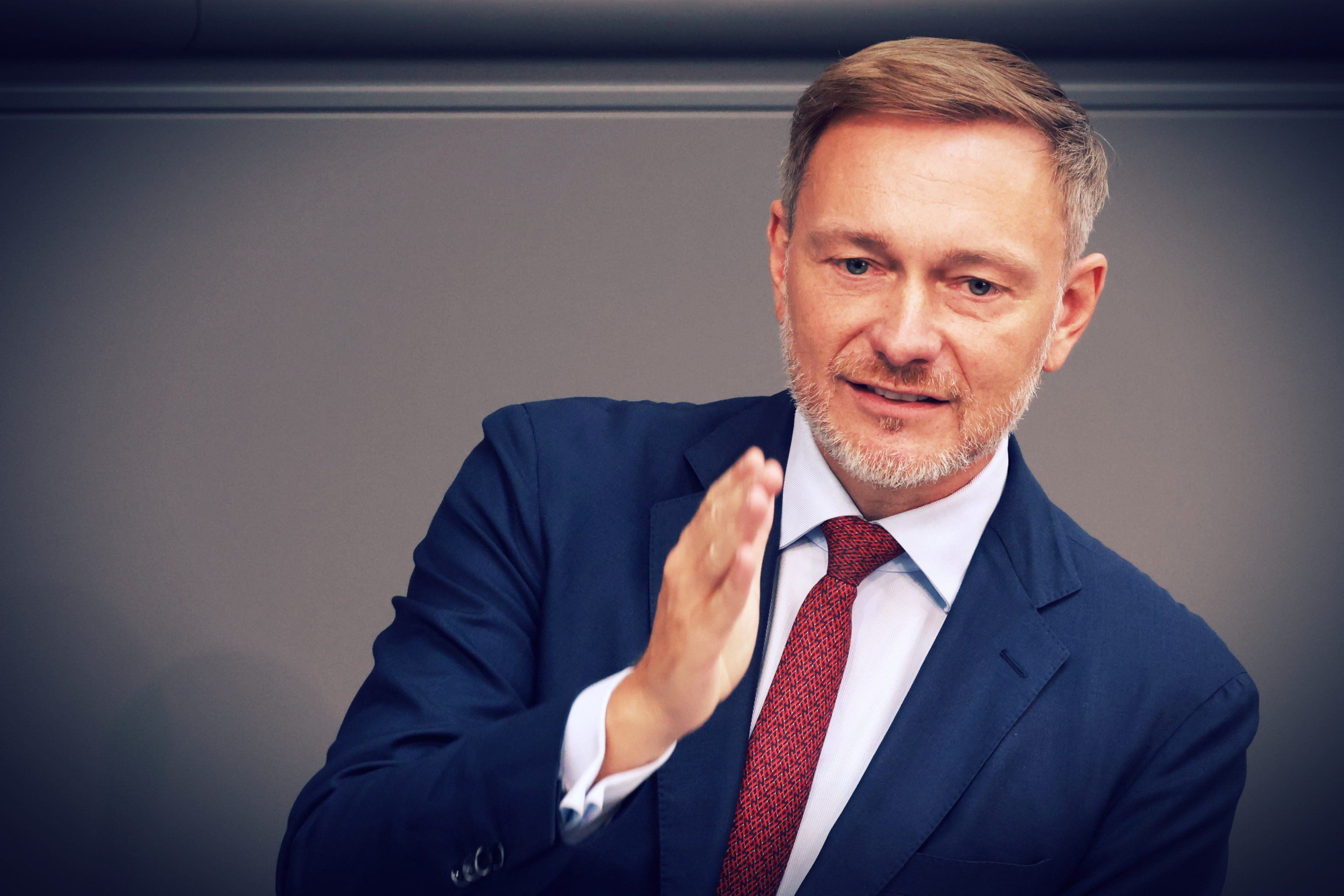 La Ue si schiera con Unicredit: i protezionisti tedeschi sono isolati