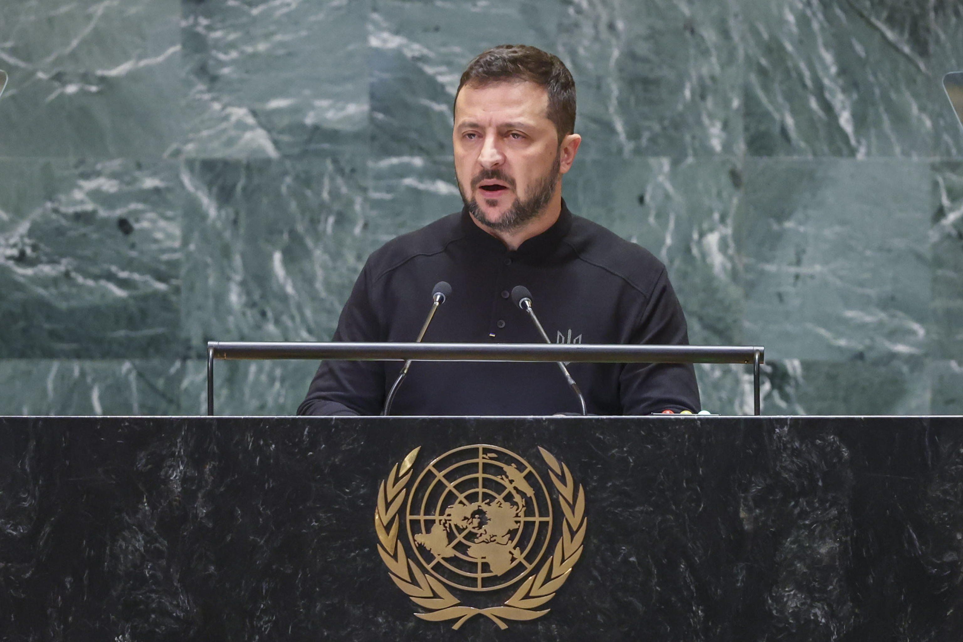 Zelensky usa la carta del pericolo nucleare. Ma Trump lo snobba