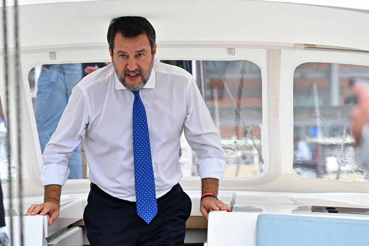 I giudici vogliono gestire i confini. Ecco perché processano Salvini