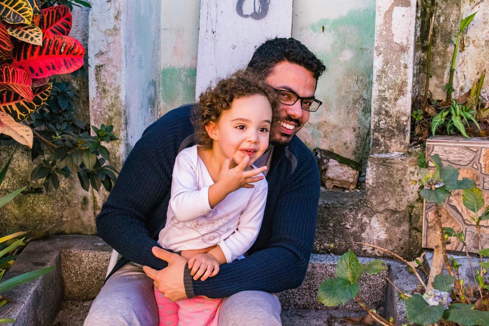 Dad gives his daughter a 'pick a card' adventure and her choices were adorable