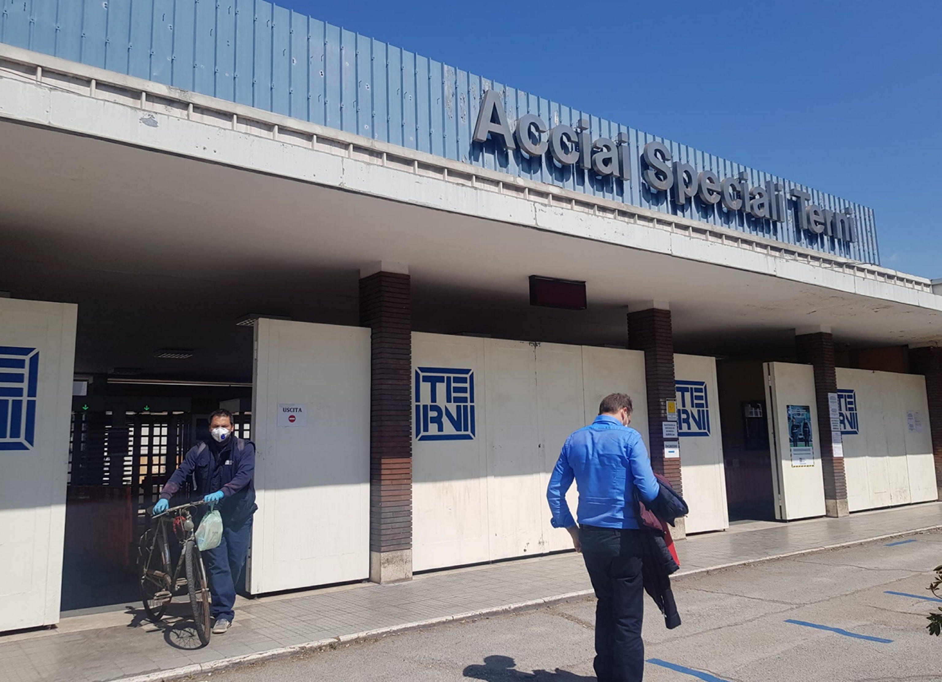 Caro energia: l’acciaieria si ferma