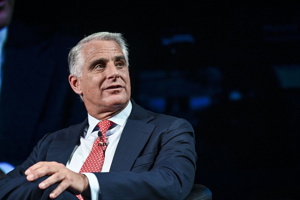 Orcel lancia il risiko Unicredit all’assalto della Mps tedesca