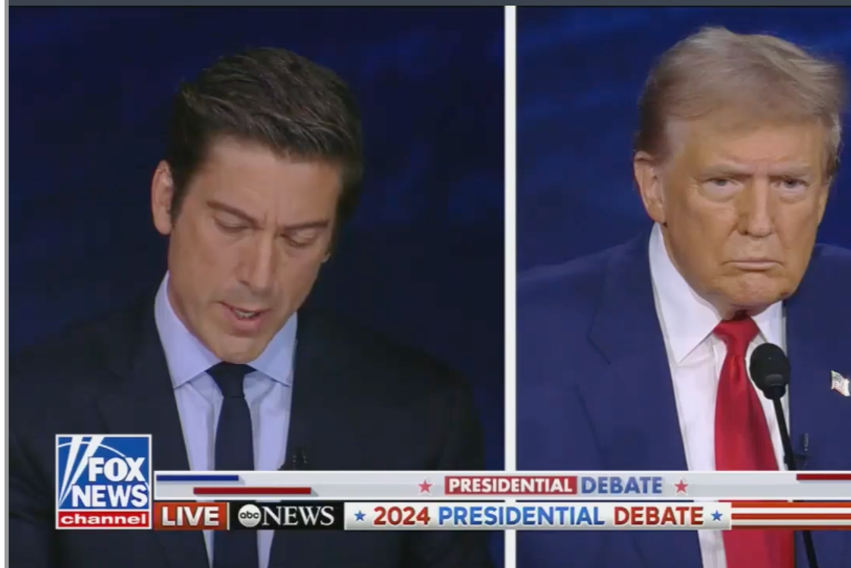 Moderator Fact Checks Trump Lie On Migrants 'Eating Dogs And Cats'