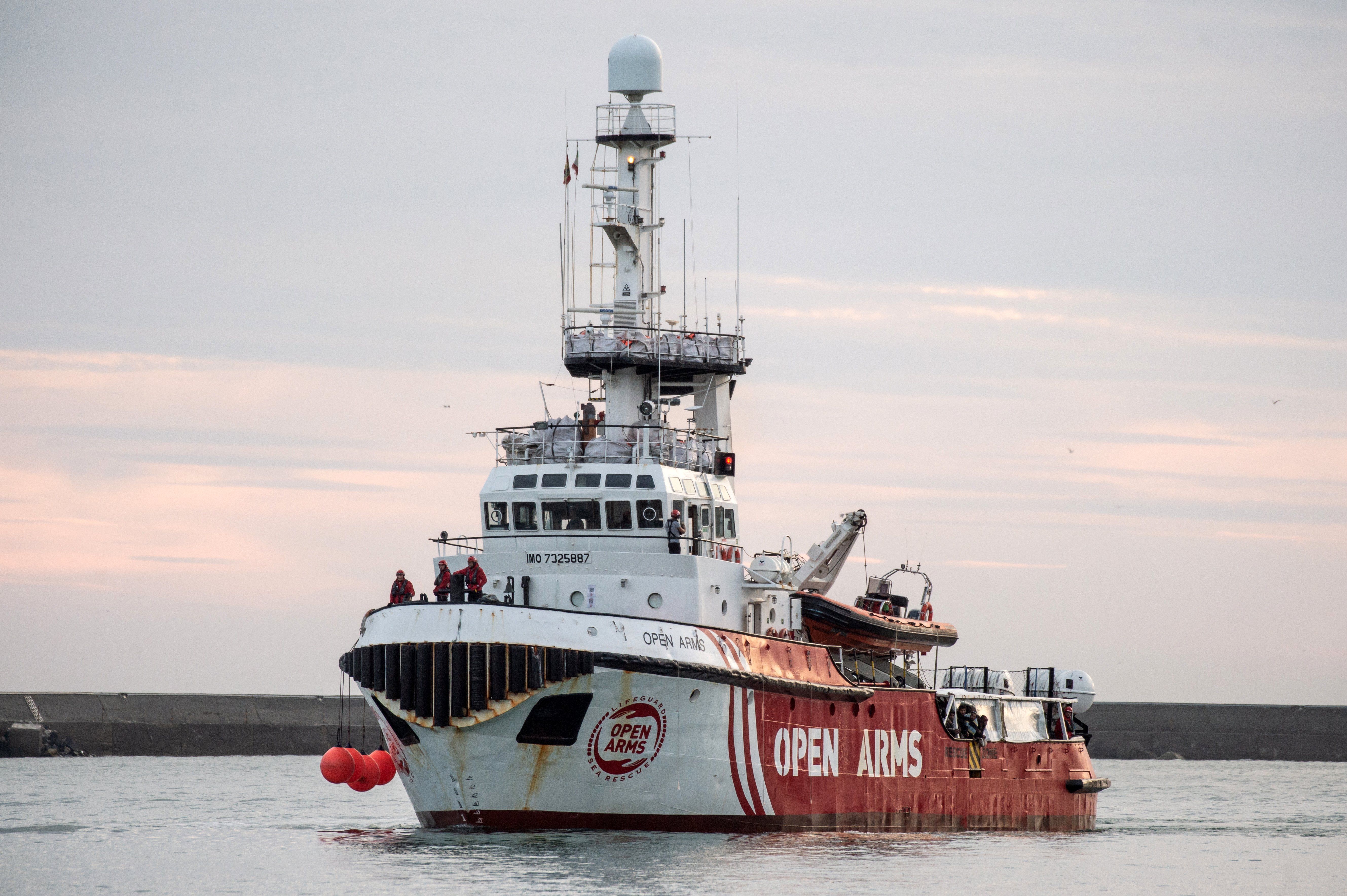 Il pm fa un comizio e poi chiede 6 anni per Salvini: «In mare vanno salvati tutti»