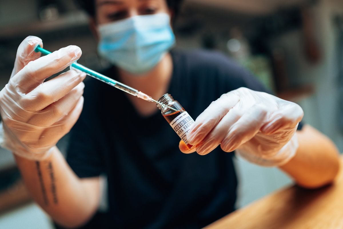 Il vero no vax è chi ha spacciato farmaci inefficaci per vaccini sicuri