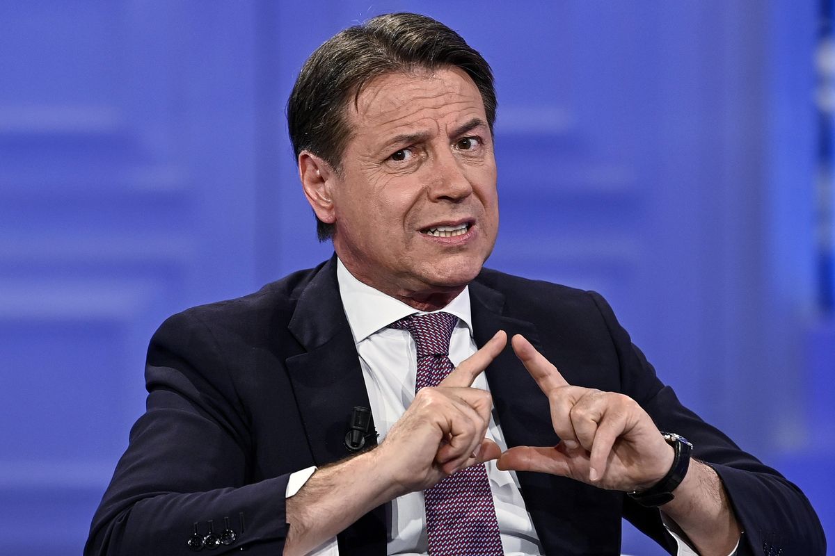 La commissione tenta di inchiodare Conte. «Lo convocheremo»