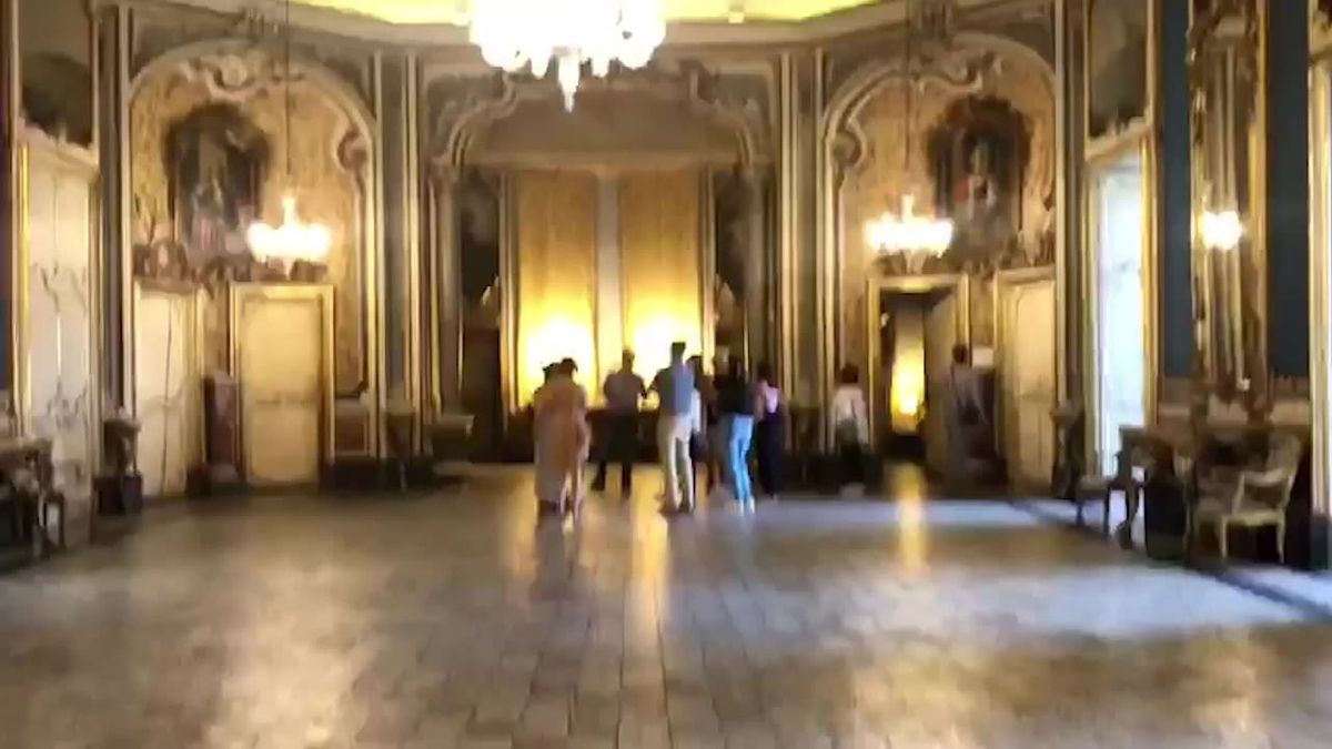 Le pillole di galateo di Petra e Carlo: curiosità a Palazzo Biscari di Catania