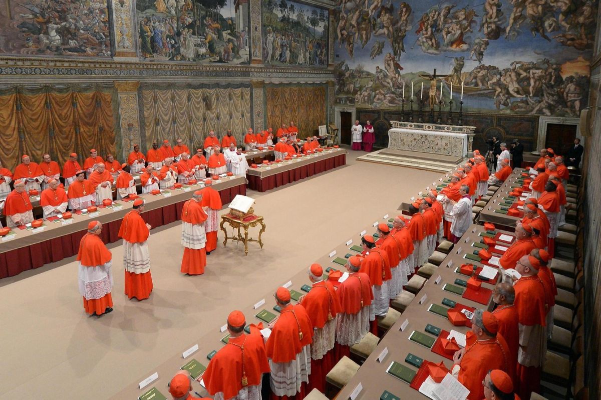 Cardinali pro Lgbt e migranti. Il Papa blinda il conclave punendo i «ribelli» africani