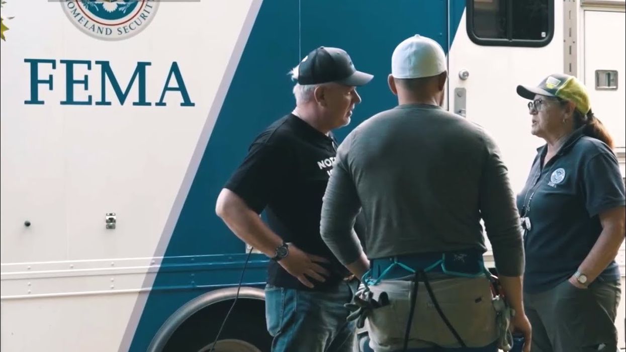 FOOTAGE: Glenn Beck interviews lone FEMA crew in Asheville about Hurricane Helene relief