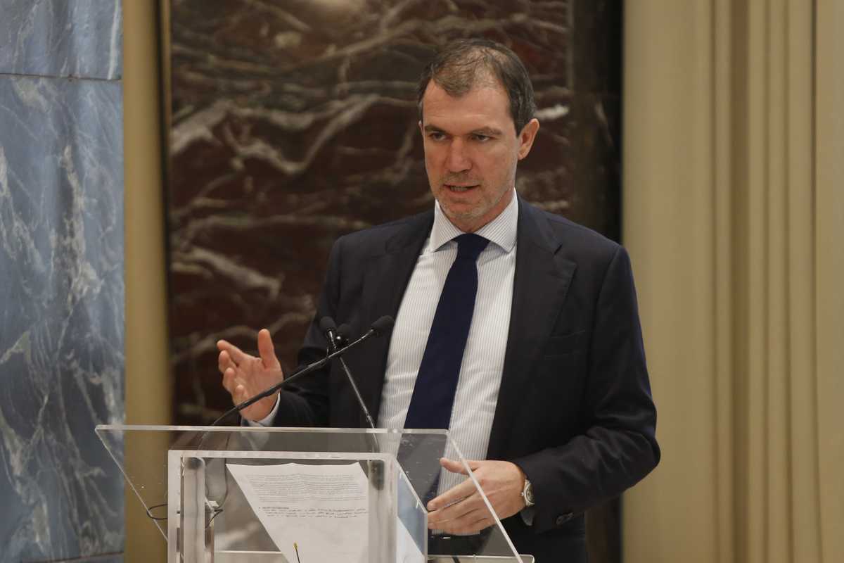 Corte costituzionale, è il giorno di Marini. La sinistra non vota e urla ancora al golpe