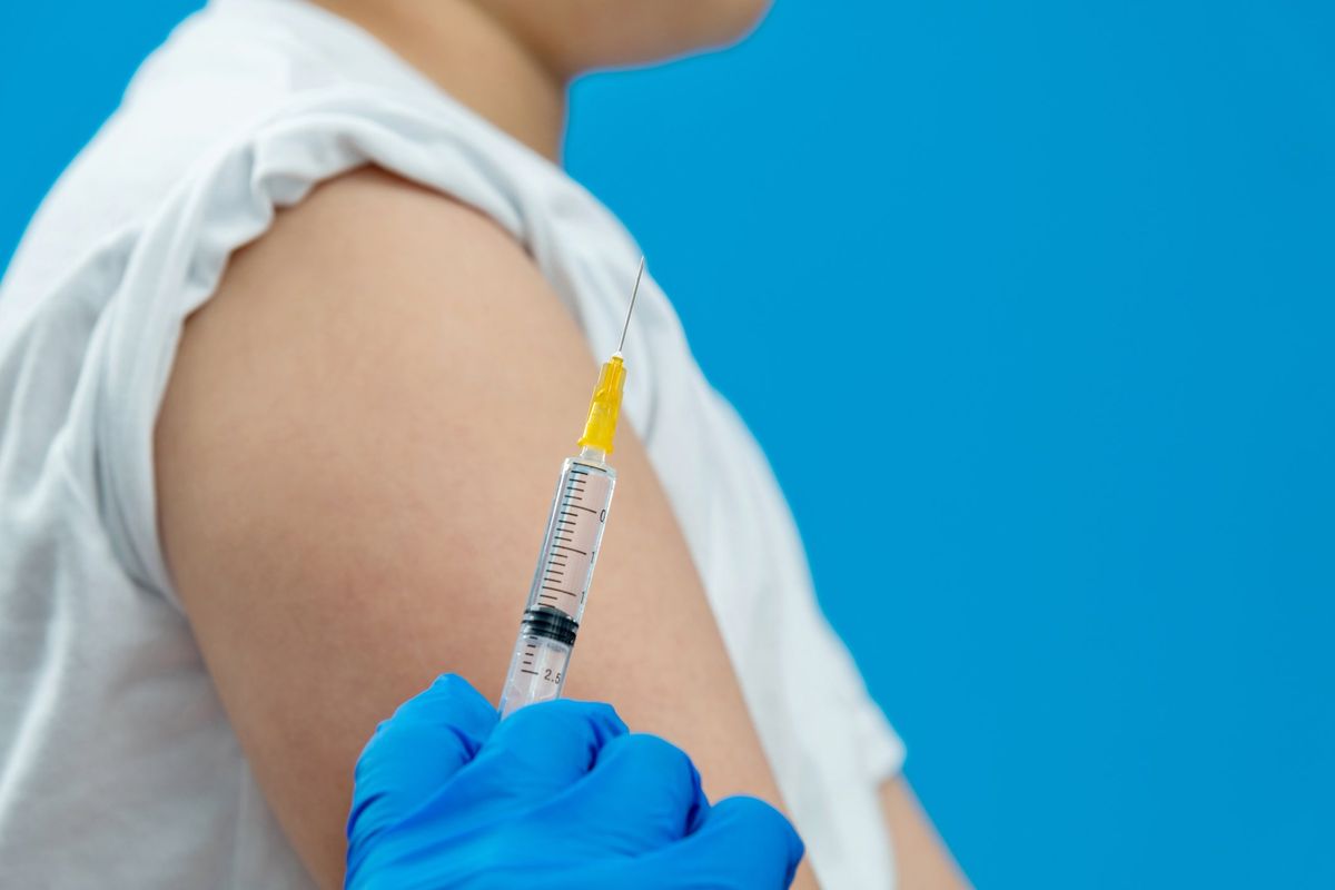 Uk, giovane down sedato e vaccinato contro la volontà della sua famiglia