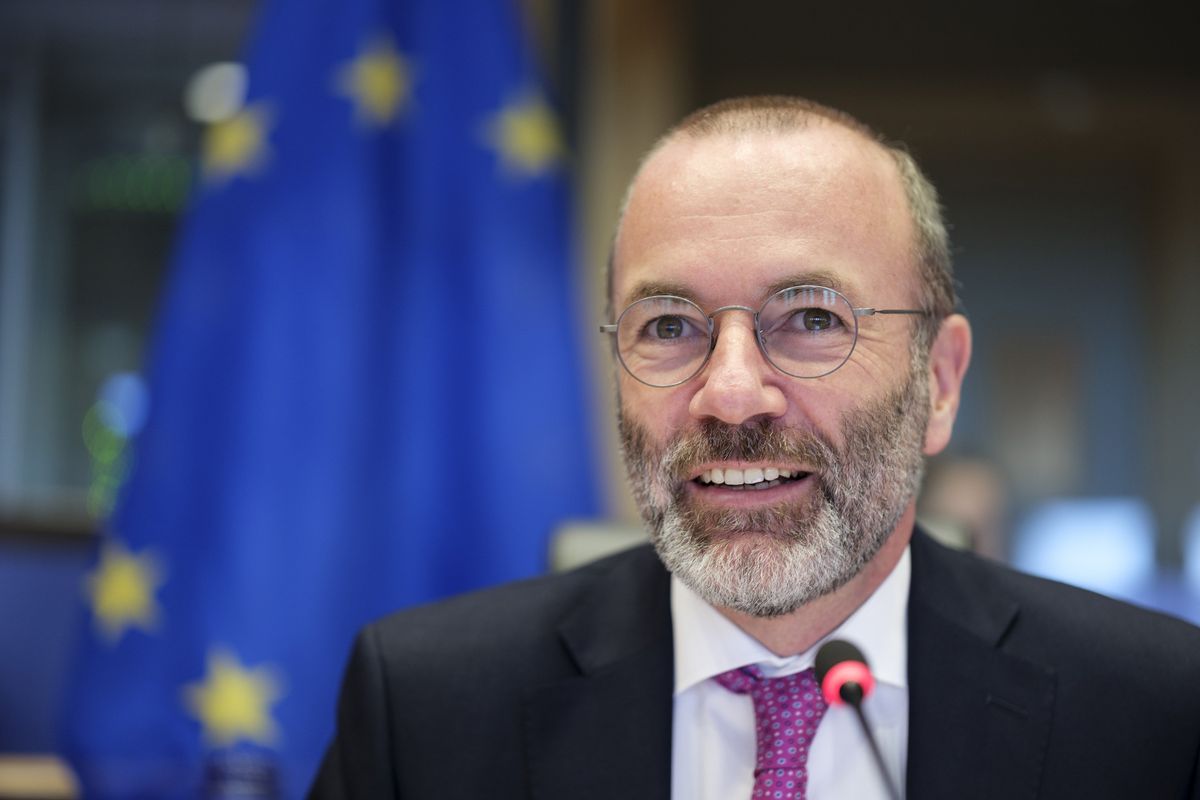 Si riforma l’asse fra Ppe ed Ecr per mettere il freno all’auto elettrica