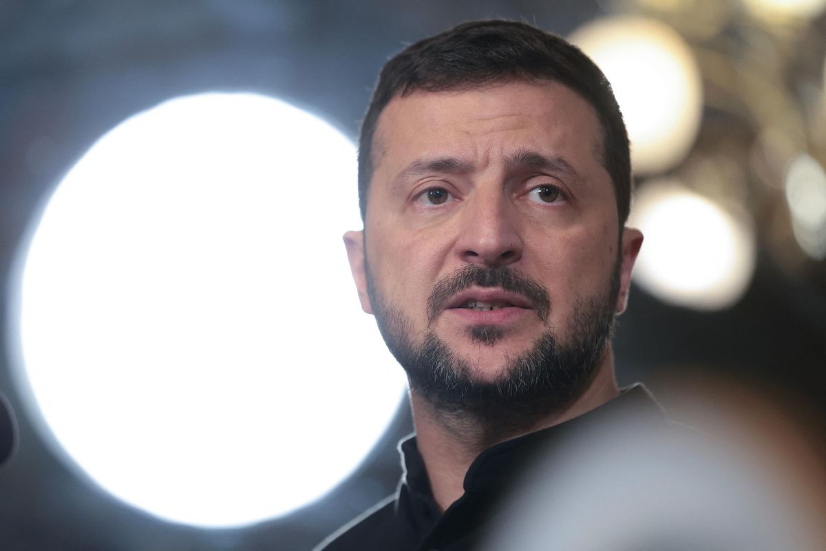 Zelensky racconta favole: la vittoria è impossibile