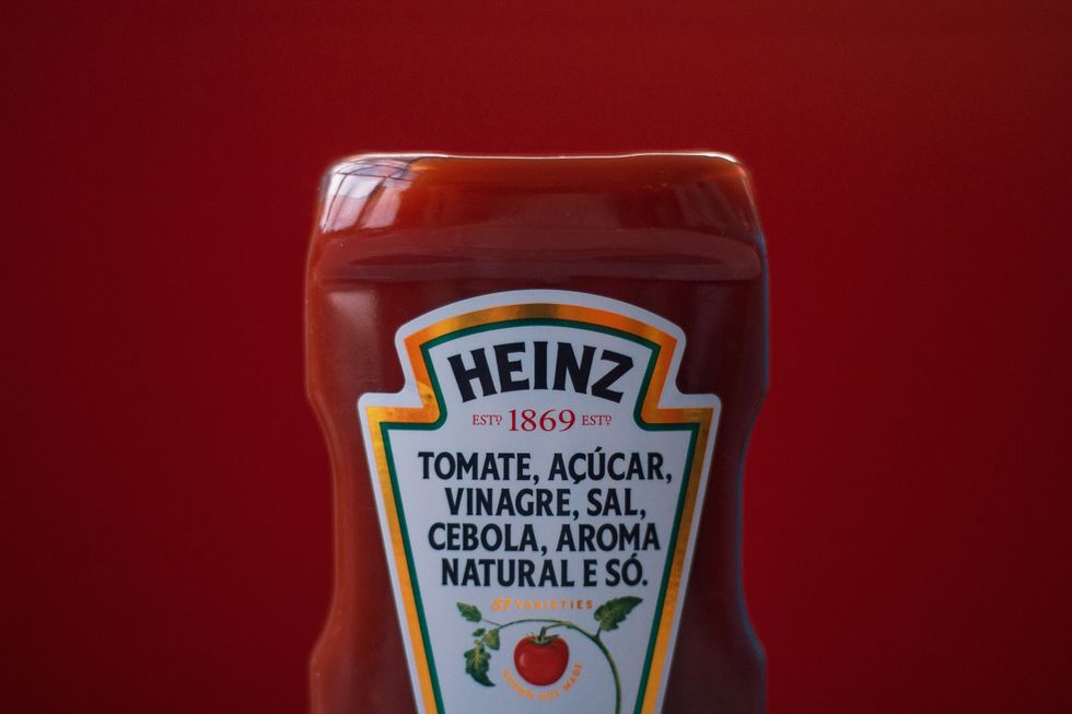 Ingenious new Heinz ketchup label fixes problem that has annoyed diners forever