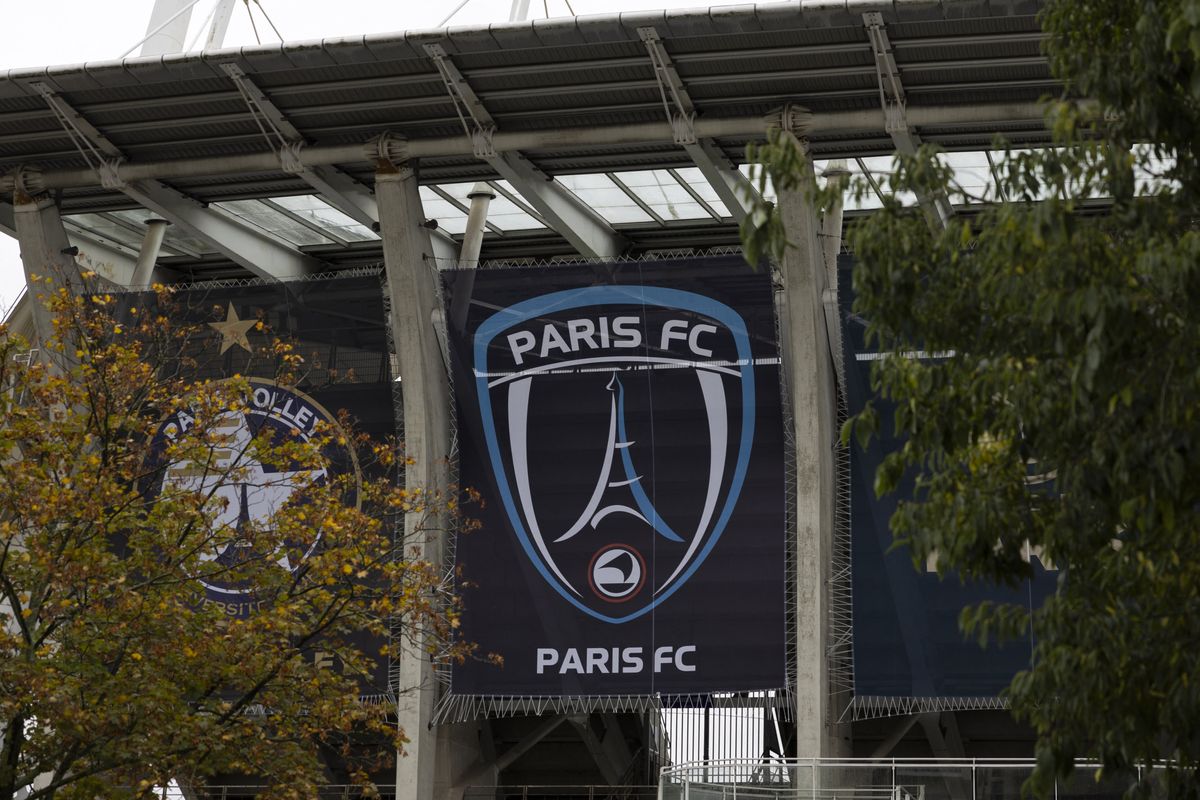 La Ligue 1 in crisi si affida ad Arnault e Red Bull (con il benestare di Macron)