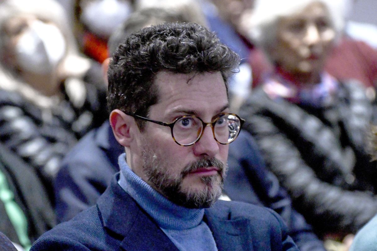 Dopo l’assoluzione «Le Iene» tornano alla carica sulle vicende «hot» di Spano