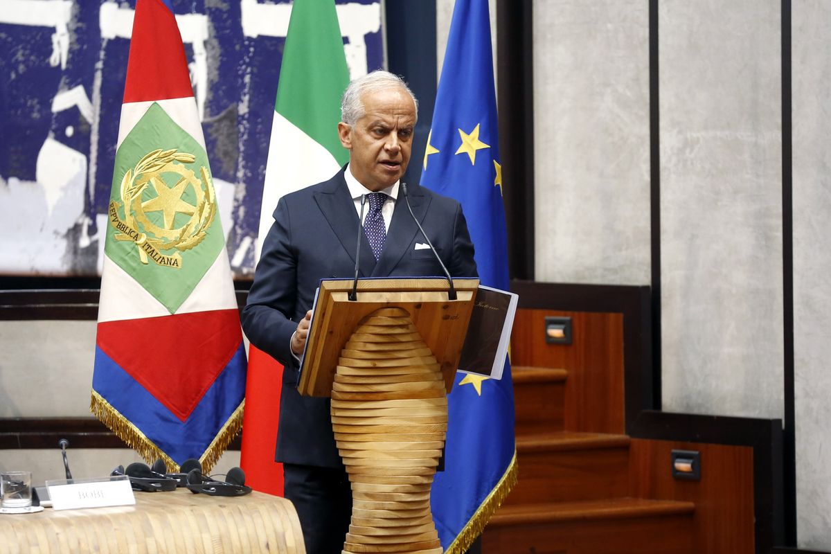 Il governo ricorre contro le ordinanze blocca-espulsioni