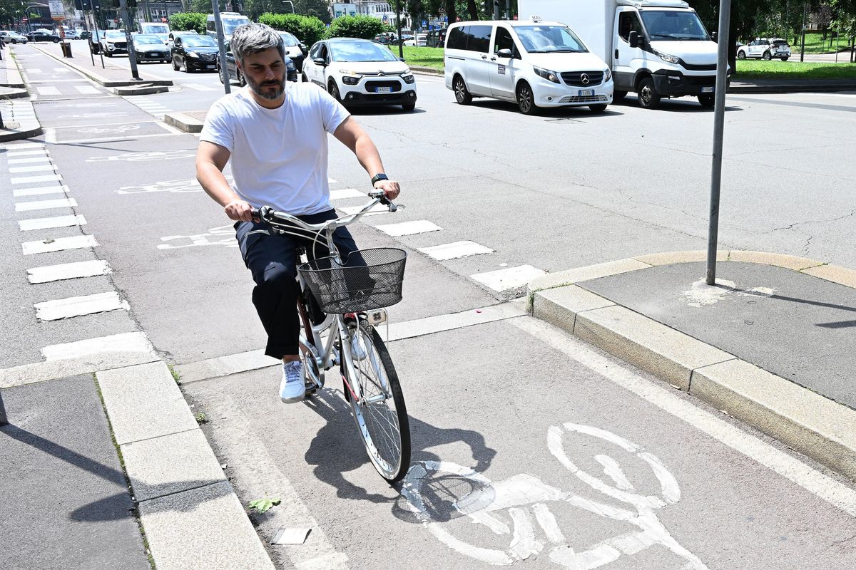 La giunta Sala tira dritto: «Servono più piste ciclabili»