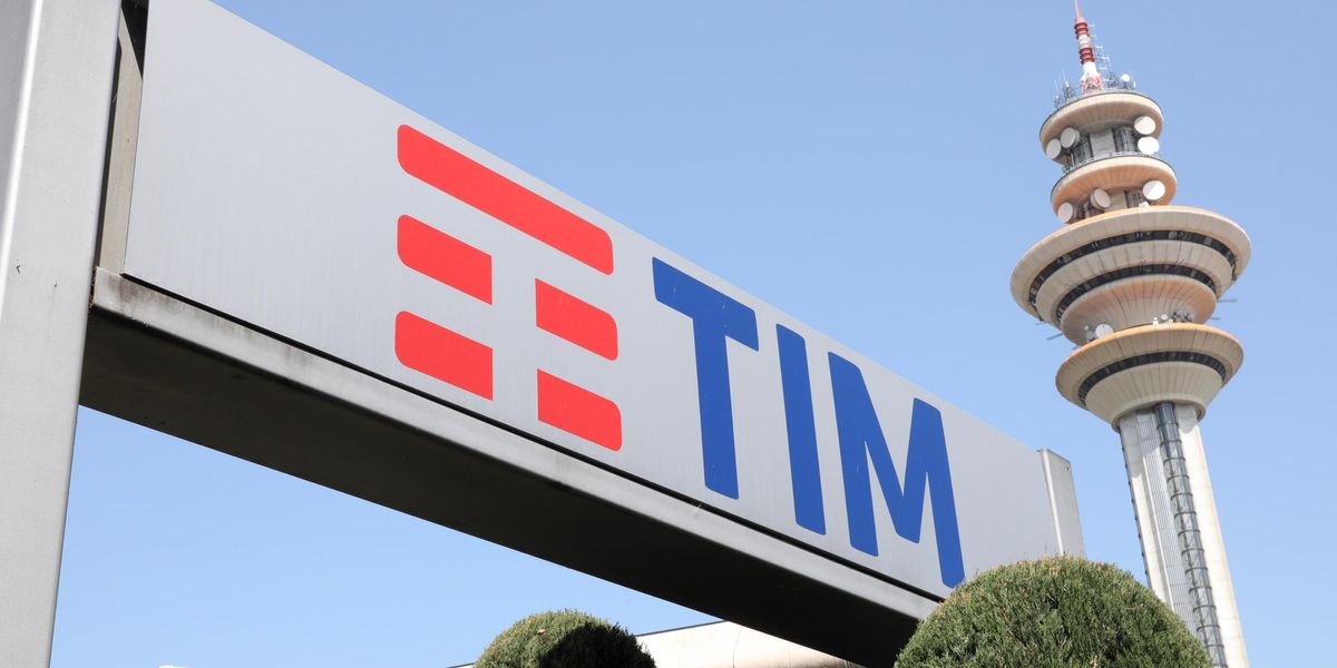 Mazzette, perquisiti dirigenti di Tim e Ntt