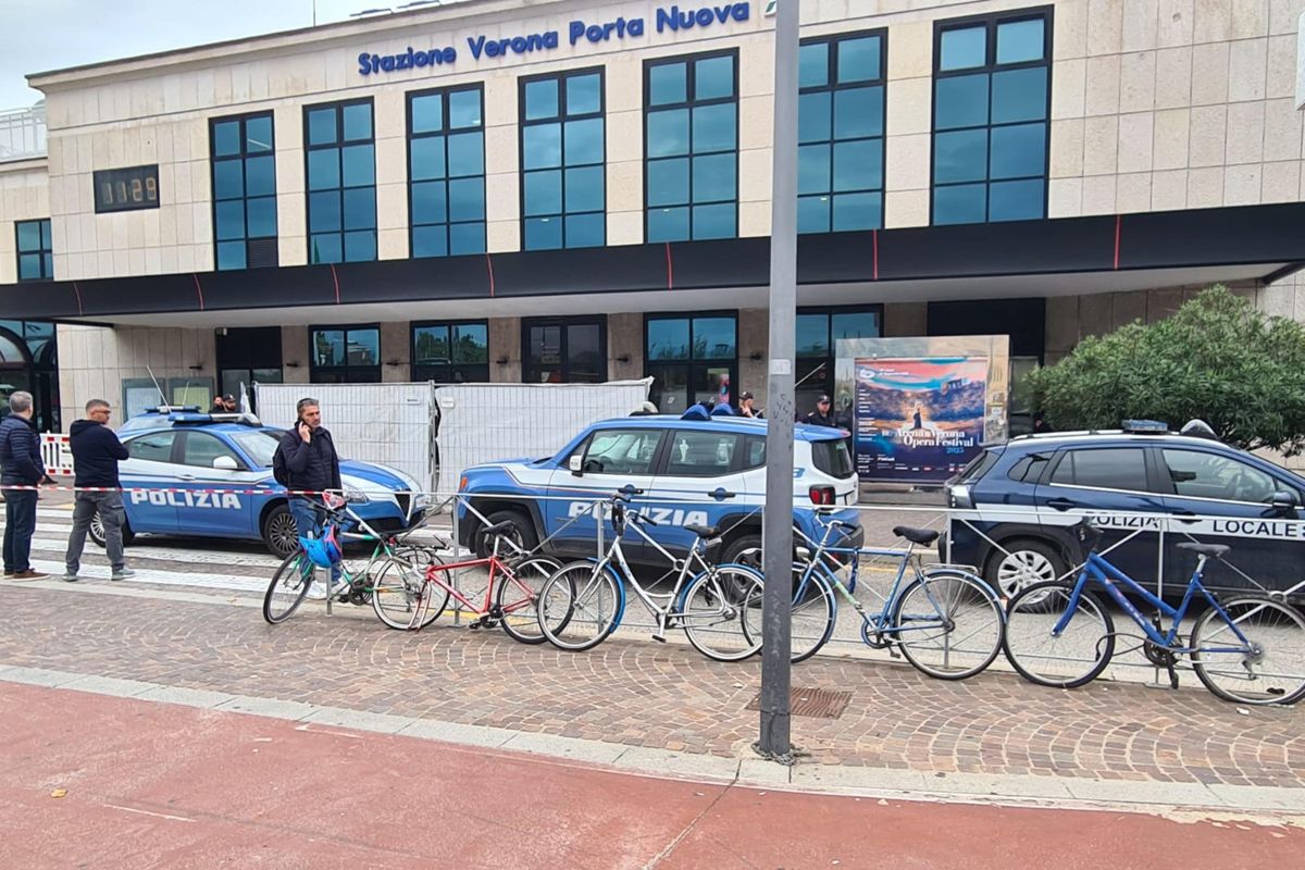 Una raccolta fondi per il poliziotto che ha sparato al migrante violento