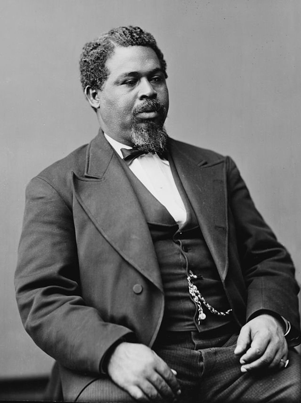 Robert Smalls dressed in a suit