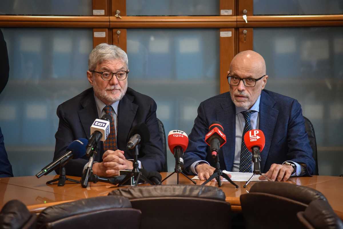 Quando il manager indagato diceva: «Figuratevi se chiedo dati riservati»