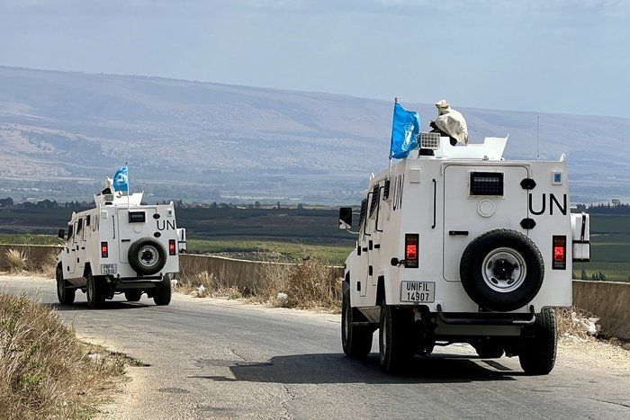 Israele spara su missione Unifil. Crosetto: «A rischio soldati italiani»