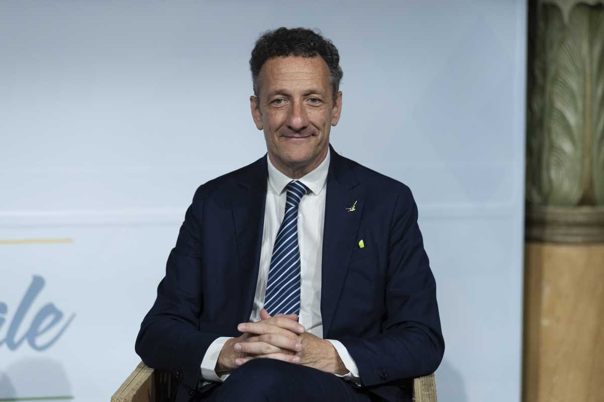 «Stellantis non dice nulla su progetti e investimenti. Sa solo chiedere soldi»