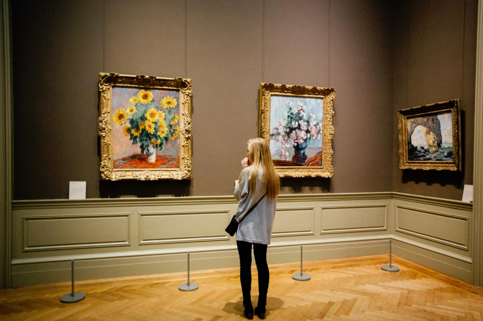 Viewing real art in a museum engages your brain 10x more than looking at reprints, study finds