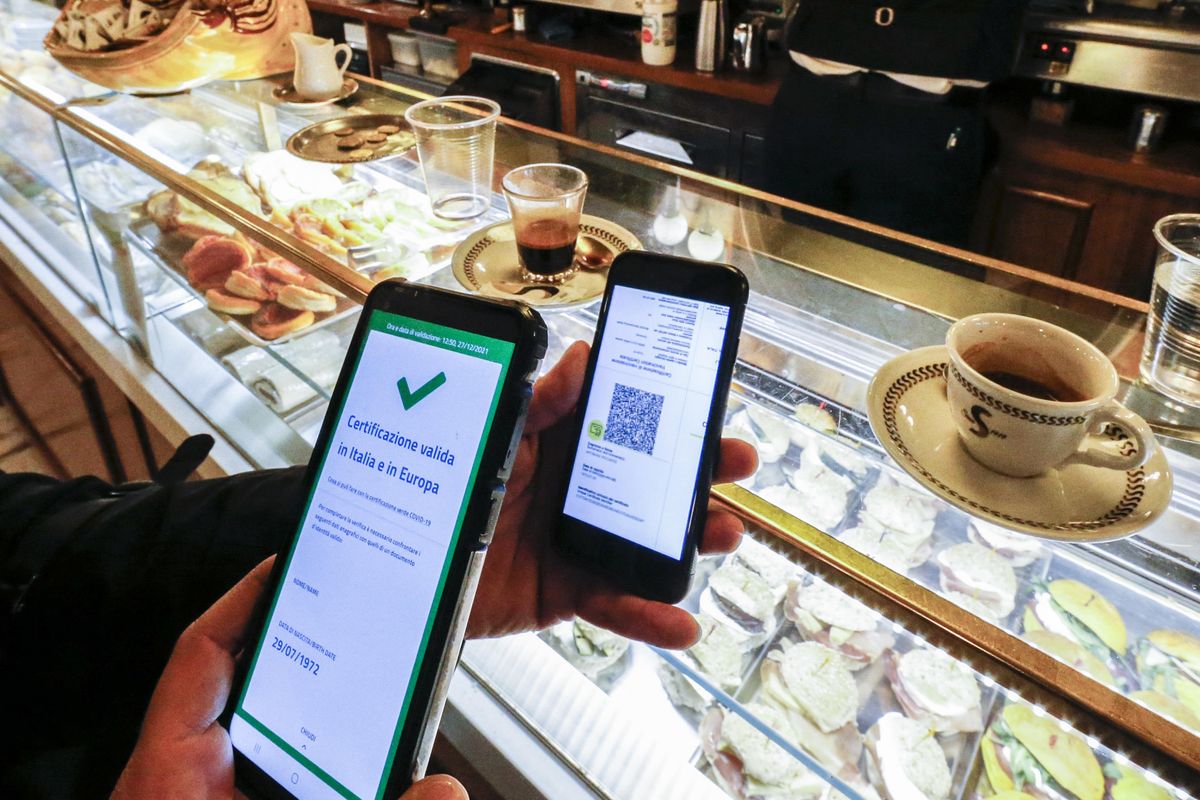 Su green pass e vaccini anti Covid le toghe emettono verdetti bipolari